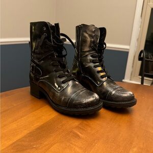 TAOS WOMEN'S CRAVE BLACK MARBLE  BOOT